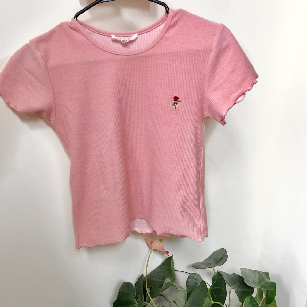 pink cropped embroidered rose tee 